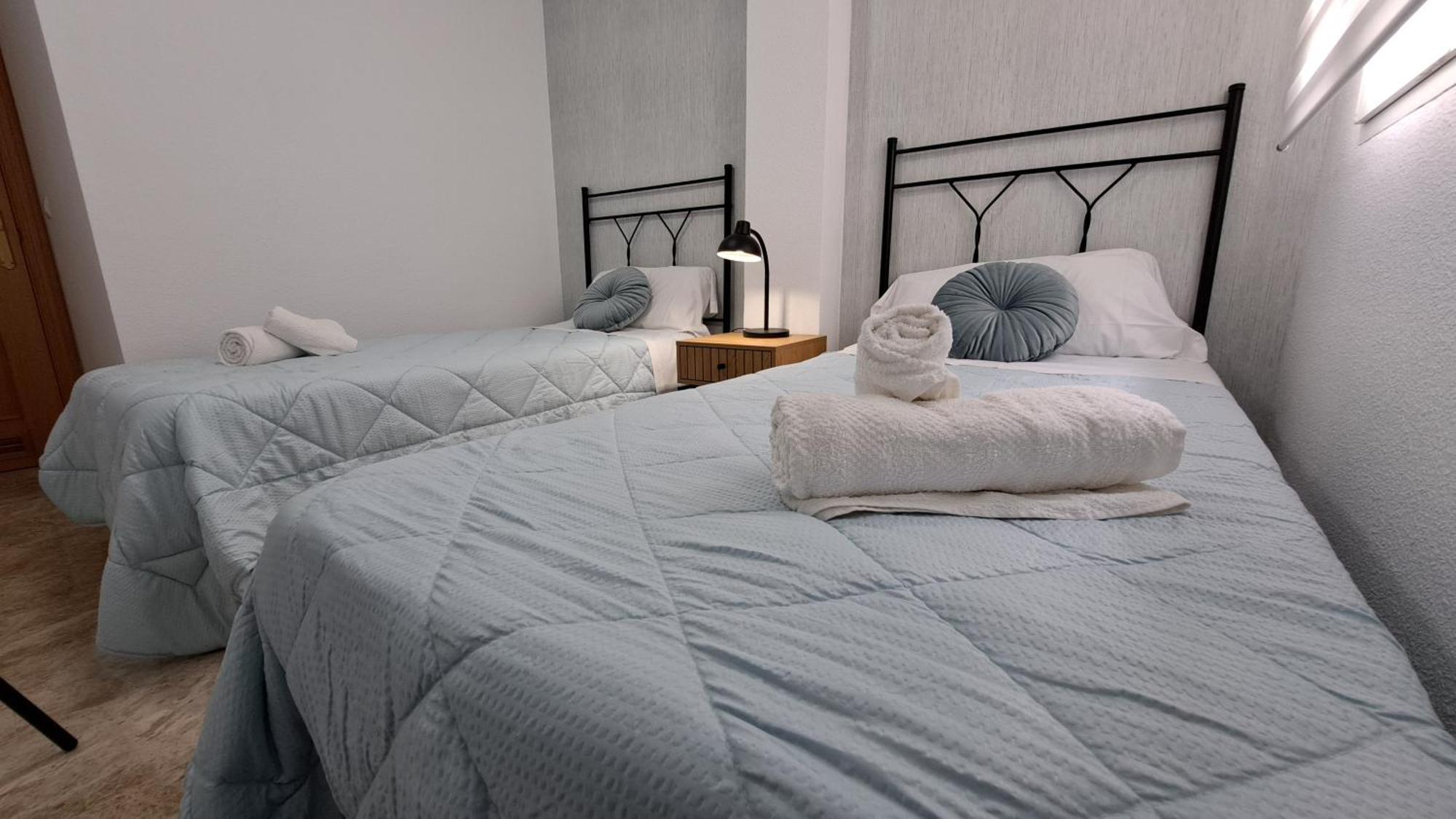 Apartamentos Maria Cristina Con Parking Gratis Кордоба Екстериор снимка