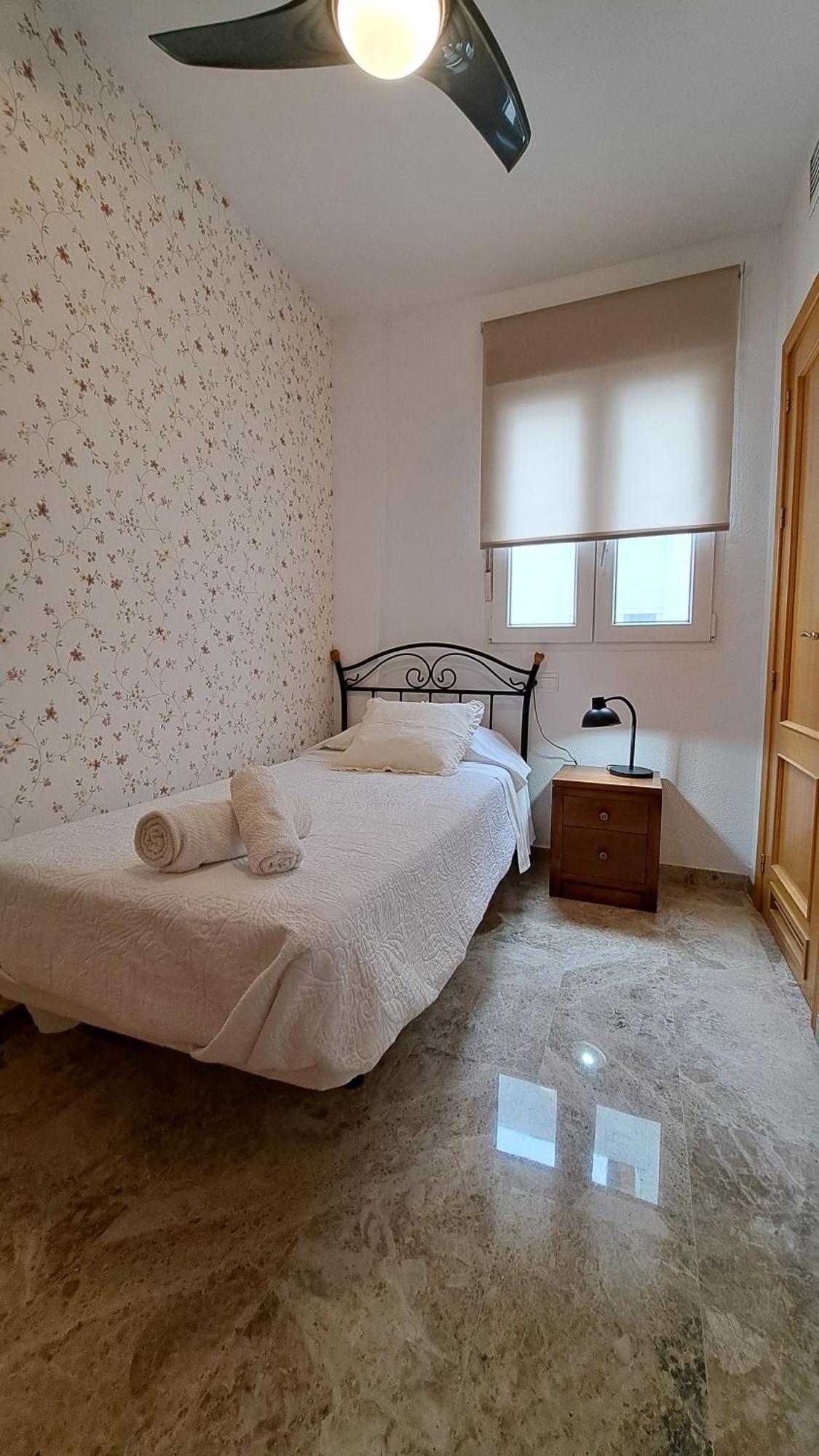 Apartamentos Maria Cristina Con Parking Gratis Кордоба Екстериор снимка
