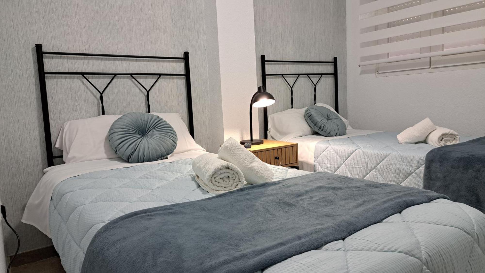 Apartamentos Maria Cristina Con Parking Gratis Кордоба Стая снимка